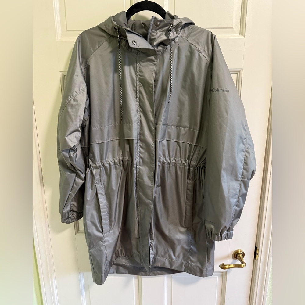 Women’s Columbia Silver Hooded Rain Coat Jacket, Sz M